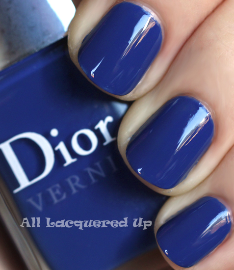 dior-blue-denim-nail-polish-swatch-fall-2011-sapphire-nail-trend